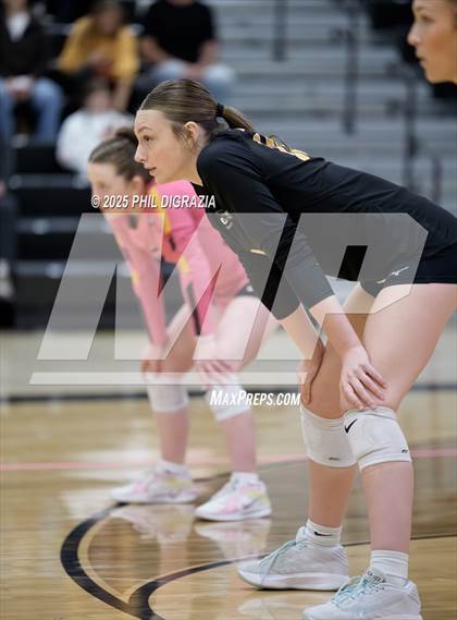 Thumbnail 1 in Longmont vs Green Mountain (CHSAA 4A Regional) photogallery.
