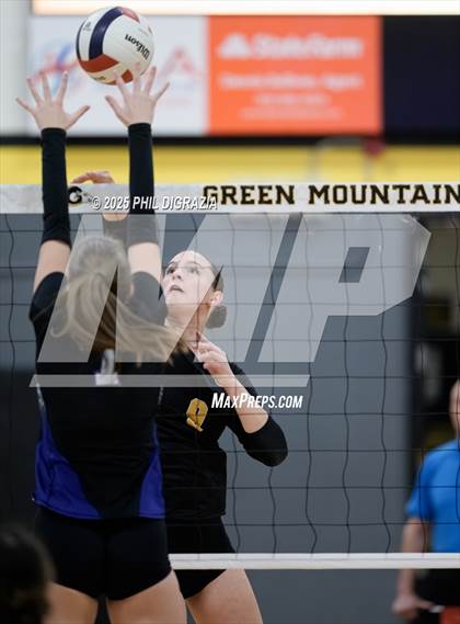 Thumbnail 3 in Longmont vs Green Mountain (CHSAA 4A Regional) photogallery.