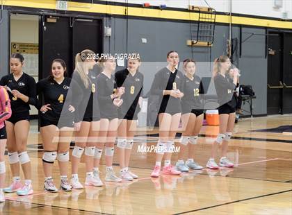 Thumbnail 1 in Longmont vs Green Mountain (CHSAA 4A Regional) photogallery.