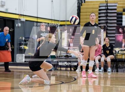 Thumbnail 1 in Longmont vs Green Mountain (CHSAA 4A Regional) photogallery.