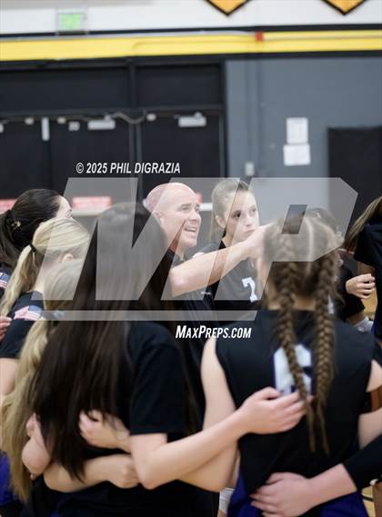 Thumbnail 3 in Longmont vs Green Mountain (CHSAA 4A Regional) photogallery.