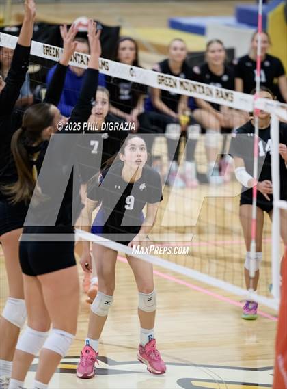 Thumbnail 1 in Longmont vs Green Mountain (CHSAA 4A Regional) photogallery.