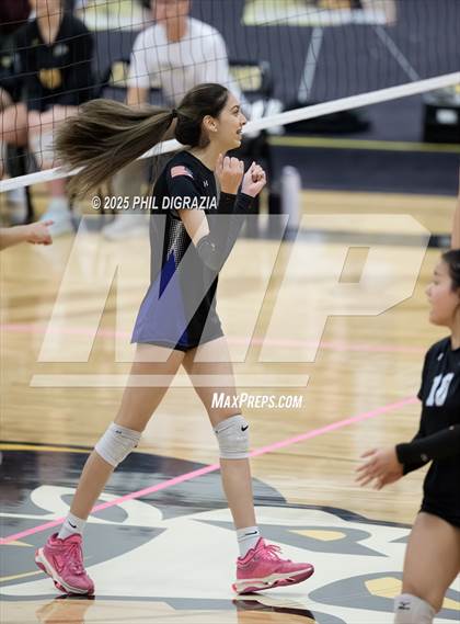 Thumbnail 1 in Longmont vs Green Mountain (CHSAA 4A Regional) photogallery.