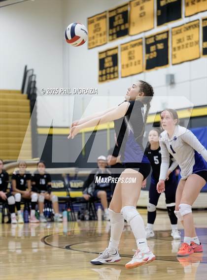 Thumbnail 1 in Longmont vs Green Mountain (CHSAA 4A Regional) photogallery.