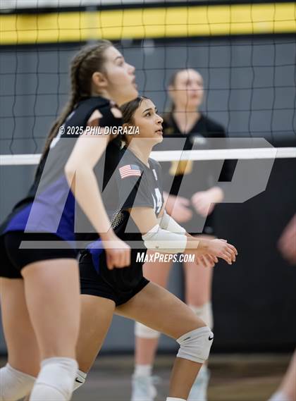 Thumbnail 2 in Longmont vs Green Mountain (CHSAA 4A Regional) photogallery.