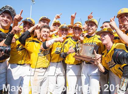 Thumbnail 1 in St. Joseph Regional vs. St. John-Vianney (NJSIAA Non-Public B Final) photogallery.