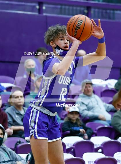 Thumbnail 2 in Quincy vs. MacArthur (Prairie Farms Holiday Classic) photogallery.