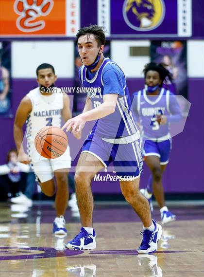 Thumbnail 2 in Quincy vs. MacArthur (Prairie Farms Holiday Classic) photogallery.