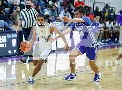 Thumbnail 2 in Quincy vs. MacArthur (Prairie Farms Holiday Classic) photogallery.