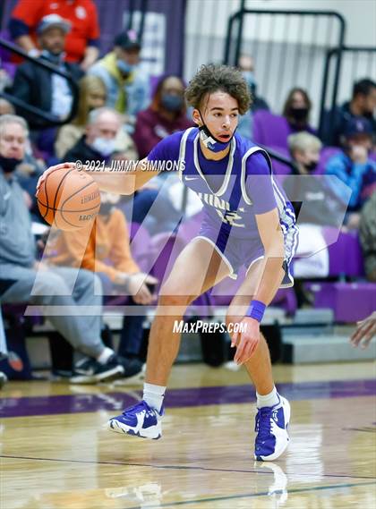 Thumbnail 3 in Quincy vs. MacArthur (Prairie Farms Holiday Classic) photogallery.