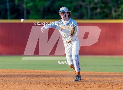 Thumbnail 2 in Kell @ Lassiter photogallery.