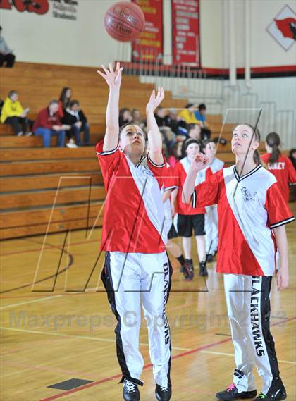 Thumbnail 3 in Owen-Withee vs Fall Creek (Cloverbelt Crossover)  photogallery.
