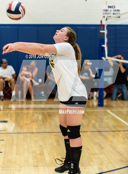 Thumbnail 1 in Buena vs La Reina (Westlake Tournament) photogallery.