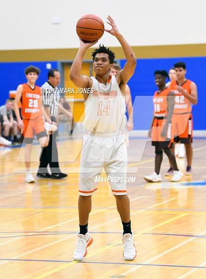 Thumbnail 1 in Browne vs. Thunderbird (Sunnyslope Hoopsgiving Tournament) photogallery.