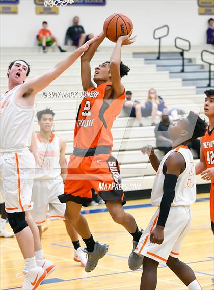 Thumbnail 1 in Browne vs. Thunderbird (Sunnyslope Hoopsgiving Tournament) photogallery.