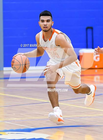 Thumbnail 1 in Browne vs. Thunderbird (Sunnyslope Hoopsgiving Tournament) photogallery.