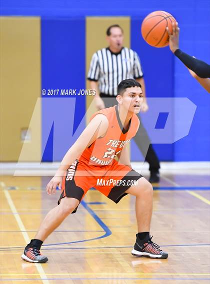Thumbnail 2 in Browne vs. Thunderbird (Sunnyslope Hoopsgiving Tournament) photogallery.