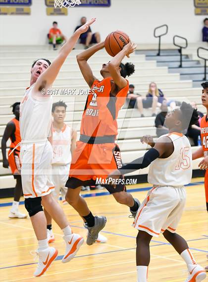 Thumbnail 3 in Browne vs. Thunderbird (Sunnyslope Hoopsgiving Tournament) photogallery.