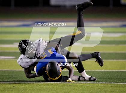 Thumbnail 2 in Schurr @ Muir (CIF-SS Division 6 Round 1) photogallery.