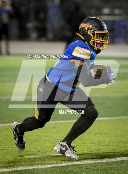 Thumbnail 2 in Schurr @ Muir (CIF-SS Division 6 Round 1) photogallery.
