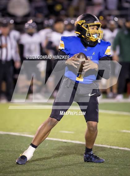 Thumbnail 3 in Schurr @ Muir (CIF-SS Division 6 Round 1) photogallery.