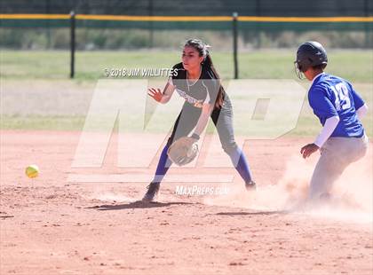 Thumbnail 2 in Valley Christian vs. Pima photogallery.