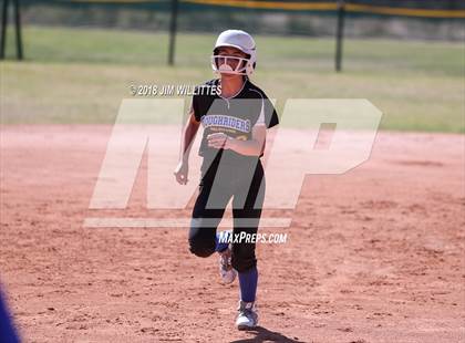 Thumbnail 3 in Valley Christian vs. Pima photogallery.