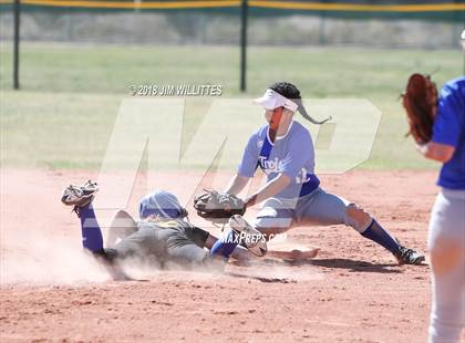 Thumbnail 2 in Valley Christian vs. Pima photogallery.