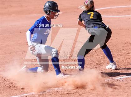 Thumbnail 2 in Valley Christian vs. Pima photogallery.