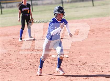 Thumbnail 1 in Valley Christian vs. Pima photogallery.