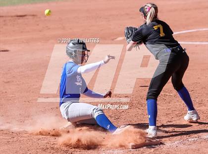 Thumbnail 2 in Valley Christian vs. Pima photogallery.