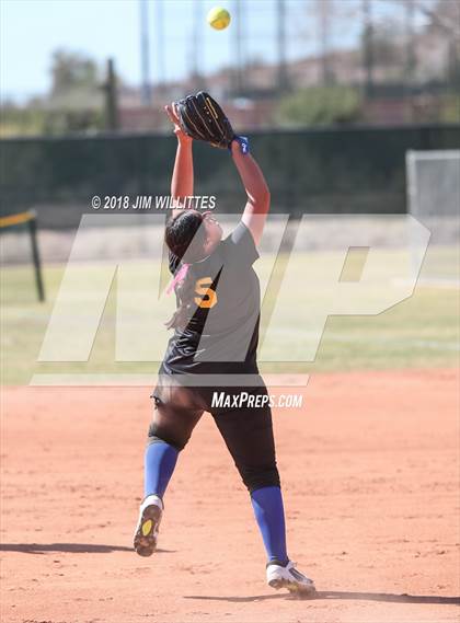 Thumbnail 2 in Valley Christian vs. Pima photogallery.