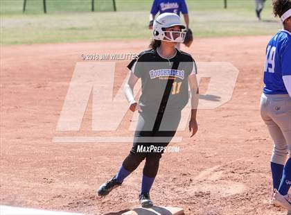 Thumbnail 3 in Valley Christian vs. Pima photogallery.