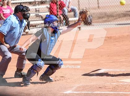 Thumbnail 2 in Valley Christian vs. Pima photogallery.