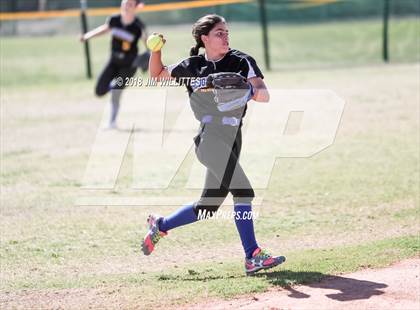 Thumbnail 2 in Valley Christian vs. Pima photogallery.