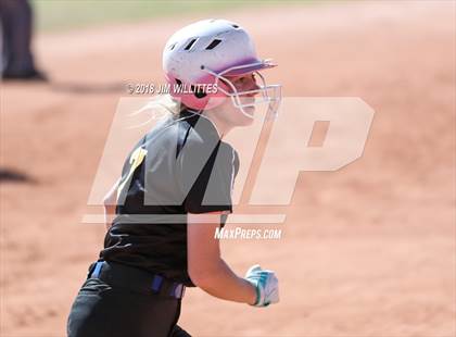 Thumbnail 3 in Valley Christian vs. Pima photogallery.