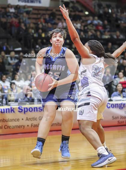 Thumbnail 2 in Yosemite vs. Bakersfield (CIF CS DII Final) photogallery.