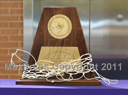 Thumbnail 3 in MaxPreps National Female Team Coach of the Year presented by Playtex Sport photogallery.