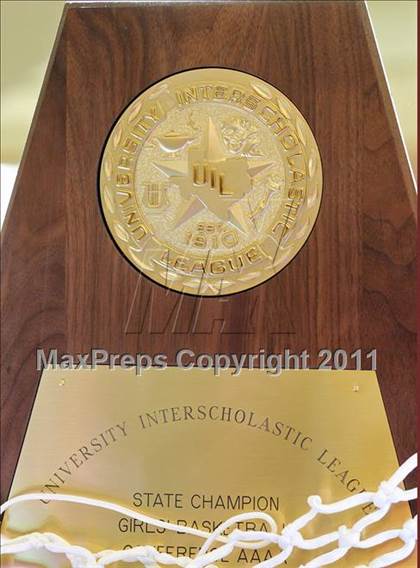 Thumbnail 3 in MaxPreps National Female Team Coach of the Year presented by Playtex Sport photogallery.
