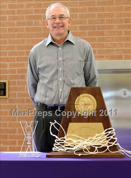 Thumbnail 1 in MaxPreps National Female Team Coach of the Year presented by Playtex Sport photogallery.