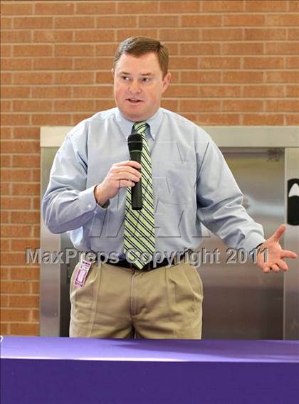 Thumbnail 2 in MaxPreps National Female Team Coach of the Year presented by Playtex Sport photogallery.