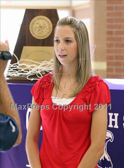 Thumbnail 2 in MaxPreps National Female Team Coach of the Year presented by Playtex Sport photogallery.
