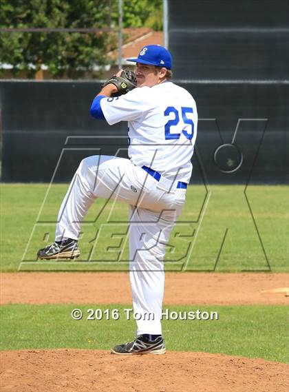 Thumbnail 3 in Covina vs El Segundo photogallery.