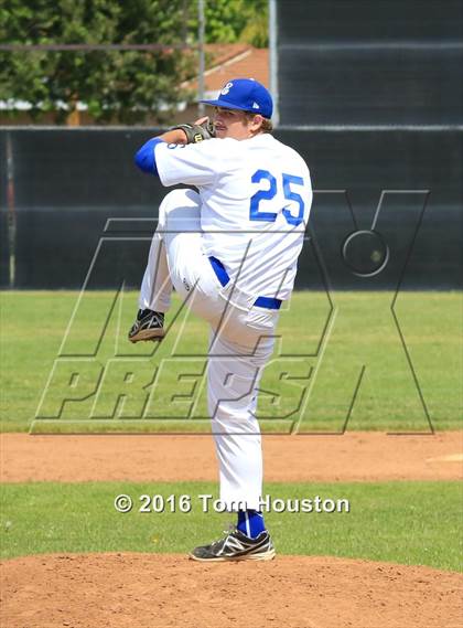 Thumbnail 2 in Covina vs El Segundo photogallery.