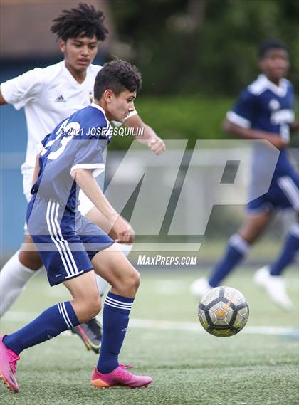 Thumbnail 3 in Hylton @ Potomac photogallery.