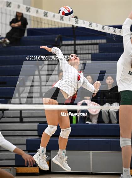 Thumbnail 3 in Sacred Heart Cathedral Preparatory vs. Saratoga (CIF CCS D3 Quarterfinal) photogallery.