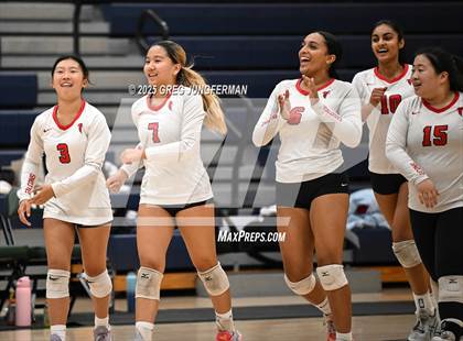 Thumbnail 2 in Sacred Heart Cathedral Preparatory vs. Saratoga (CIF CCS D3 Quarterfinal) photogallery.