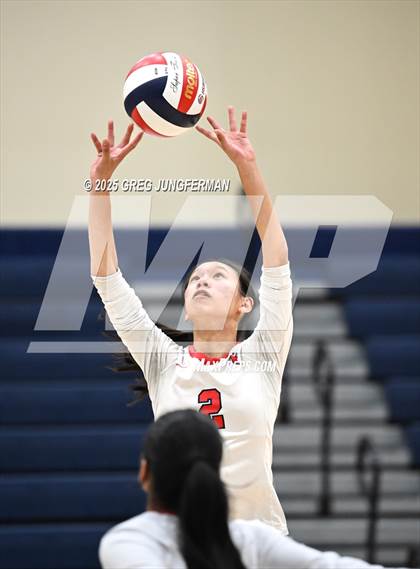 Thumbnail 3 in Sacred Heart Cathedral Preparatory vs. Saratoga (CIF CCS D3 Quarterfinal) photogallery.