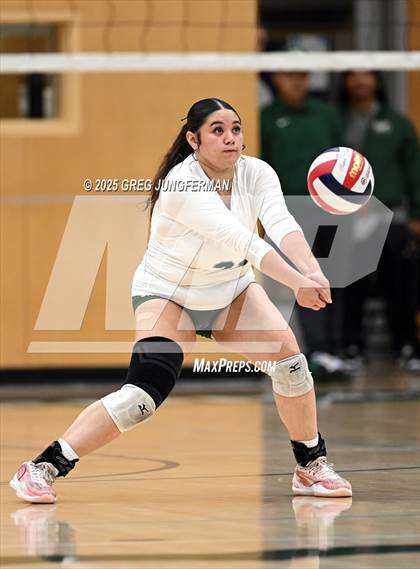 Thumbnail 3 in Sacred Heart Cathedral Preparatory vs. Saratoga (CIF CCS D3 Quarterfinal) photogallery.