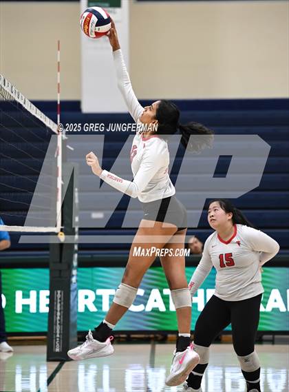 Thumbnail 1 in Sacred Heart Cathedral Preparatory vs. Saratoga (CIF CCS D3 Quarterfinal) photogallery.